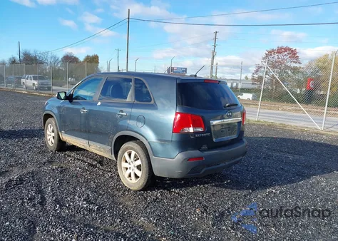 2011 Kia Sorento Lx z USA, uszkodzony, nr VIN 5XYKTCA19BG018776